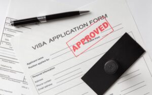 how soon can i renew my uae residence visa before it expires